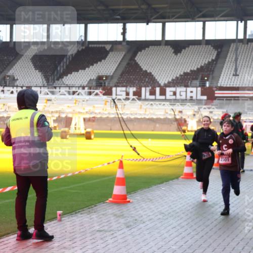 07.12.2025 - St. Pauli X-Mass-Run No. 15 Luisa Fischer http://msf.ph/oto/9382630 07.12.2025 10:49:53 Ziel 299, 2301, 157, 191, 194, 471, 890, 1155, 1164, 1166, 1179, 1273, 1274, 1370, 1372, 1663, 2299, 2301, 2338, 2340, 2341, 2421, 2764, 2765, 2777, 2779, 2921, 2933, 3366, 3369, 3380 meine-sportfotos.de