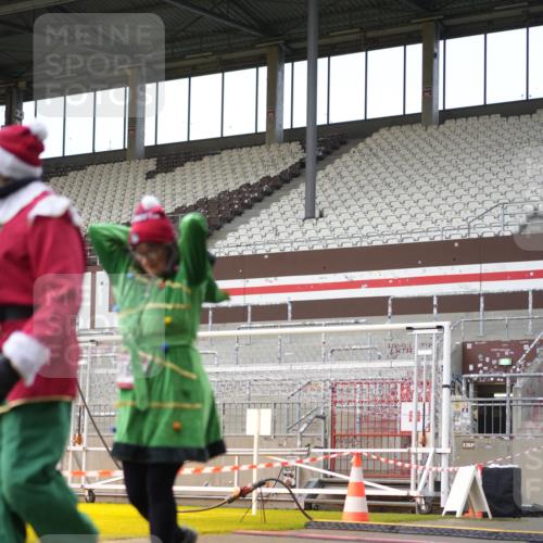 07.12.2025 - St. Pauli X-Mass-Run No. 15 Patografie http://msf.ph/oto/9382684 07.12.2025 10:22:29 Ziel 715, 739, 1636, 2184, 4771, 4781 meine-sportfotos.de