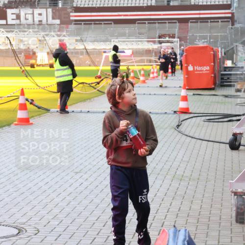 07.12.2025 - St. Pauli X-Mass-Run No. 15 Luisa Fischer http://msf.ph/oto/9382707 07.12.2025 11:23:36 Ziel 21, 69, 714, 1141, 2023, 2373, 2821, 2823, 3302, 4249, 4824 meine-sportfotos.de