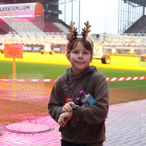 07.12.2025 - St. Pauli X-Mass-Run No. 15 Luisa Fischer http://msf.ph/oto/9382712 07.12.2025 11:23:42 Ziel 21, 69, 714, 1141, 2023, 2037, 2373, 2821, 2823, 3302, 4249, 4648, 4824 meine-sportfotos.de
