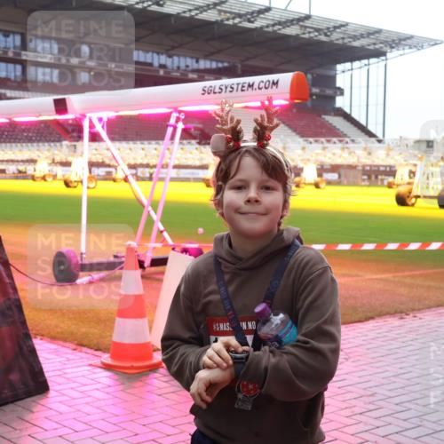 07.12.2025 - St. Pauli X-Mass-Run No. 15 Luisa Fischer http://msf.ph/oto/9382718 07.12.2025 11:23:42 Ziel 21, 69, 714, 1141, 2023, 2037, 2373, 2821, 2823, 3302, 4249, 4648, 4824 meine-sportfotos.de