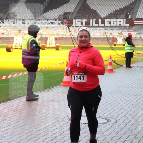 07.12.2025 - St. Pauli X-Mass-Run No. 15 Luisa Fischer http://msf.ph/oto/9382726 07.12.2025 11:24:03 Ziel 3190, 15, 190, 15, 1141, 21, 69, 593, 714, 1141, 2037, 2373, 2387, 2389, 2409, 2821, 2823, 3071, 3190, 3191, 3302, 4648 meine-sportfotos.de