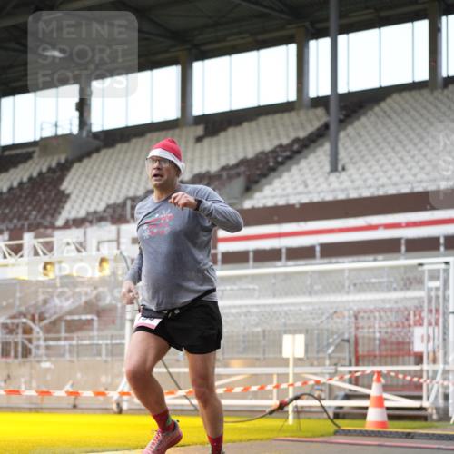 07.12.2025 - St. Pauli X-Mass-Run No. 15 Patografie http://msf.ph/oto/9382729 07.12.2025 10:22:42 Ziel 715, 739, 794, 3780, 4287, 4407, 4411, 4419, 4509, 4539 meine-sportfotos.de