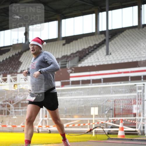 07.12.2025 - St. Pauli X-Mass-Run No. 15 Patografie http://msf.ph/oto/9382736 07.12.2025 10:22:42 Ziel 715, 739, 794, 3780, 4287, 4407, 4411, 4419, 4509, 4539 meine-sportfotos.de