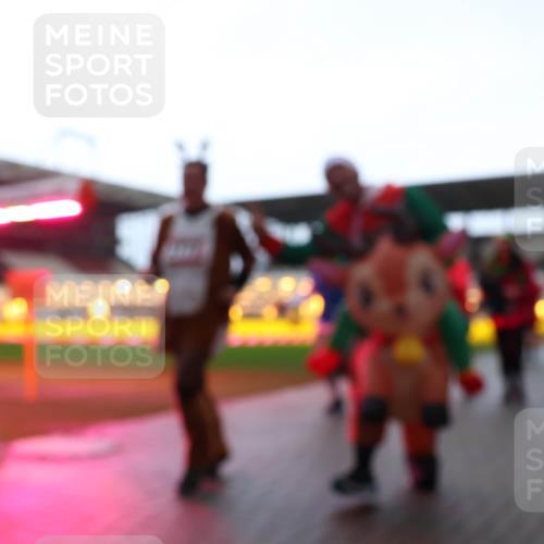 07.12.2025 - St. Pauli X-Mass-Run No. 15 Luisa Fischer http://msf.ph/oto/9382756 07.12.2025 10:50:23 Ziel 40, 157, 904, 905, 916, 1035, 1179, 1232, 2100, 2201, 2299, 2301, 2338, 2340, 2341, 2575, 2777, 2779, 3026, 3030, 3380, 4855 meine-sportfotos.de