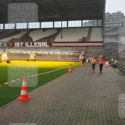 07.12.2025 - St. Pauli X-Mass-Run No. 15 Fabian Wolf http://msf.ph/oto/9382806 07.12.2025 10:10:23 Ziel 962, 1399, 1571, 2083, 2087, 4358, 4507 meine-sportfotos.de