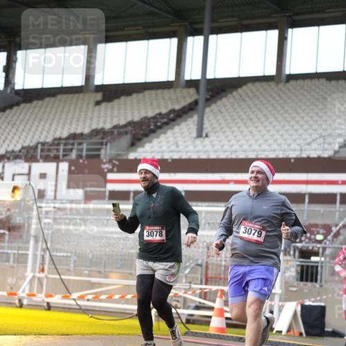 07.12.2025 - St. Pauli X-Mass-Run No. 15 Patografie http://msf.ph/oto/9382823 07.12.2025 10:23:04 Ziel 1996, 2123, 2304, 2508, 2511, 2638, 3052, 3078, 3079 meine-sportfotos.de