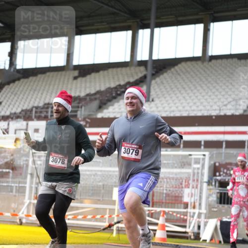 07.12.2025 - St. Pauli X-Mass-Run No. 15 Patografie http://msf.ph/oto/9382841 07.12.2025 10:23:04 Ziel 1996, 2123, 2304, 2508, 2511, 2638, 3052, 3078, 3079 meine-sportfotos.de