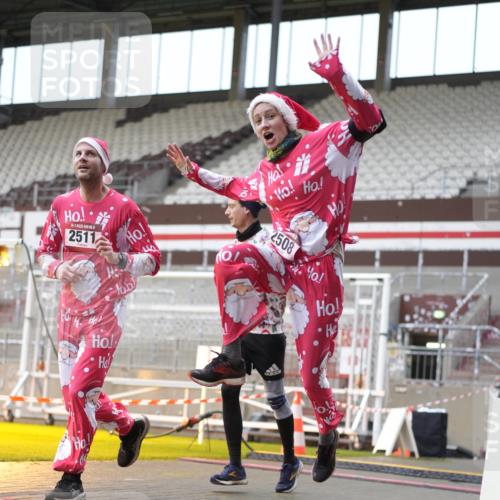 07.12.2025 - St. Pauli X-Mass-Run No. 15 Patografie http://msf.ph/oto/9382861 07.12.2025 10:23:06 Ziel 1996, 2123, 2304, 2508, 2511, 2638, 3052, 3078, 3079 meine-sportfotos.de