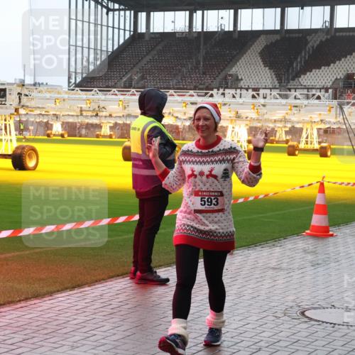 07.12.2025 - St. Pauli X-Mass-Run No. 15 Luisa Fischer http://msf.ph/oto/9382929 07.12.2025 11:24:37 Ziel 593, 238, 593, 672, 813, 1773, 2386, 2388, 2399, 2400, 2402, 2605, 2606, 2814, 2875, 2881, 3071, 3092, 3361, 4840, 4841 meine-sportfotos.de