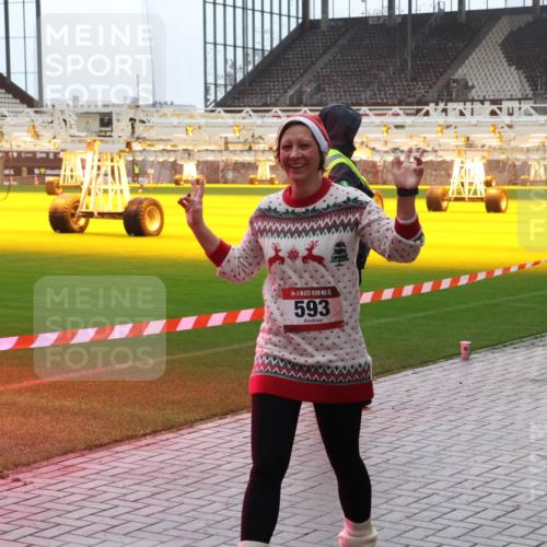 07.12.2025 - St. Pauli X-Mass-Run No. 15 Luisa Fischer http://msf.ph/oto/9382937 07.12.2025 11:24:38 Ziel 15, 593, 593, 672, 813, 1773, 2386, 2388, 2399, 2400, 2402, 2605, 2606, 2814, 2875, 2881, 3071, 3092, 3361, 4840, 4841 meine-sportfotos.de