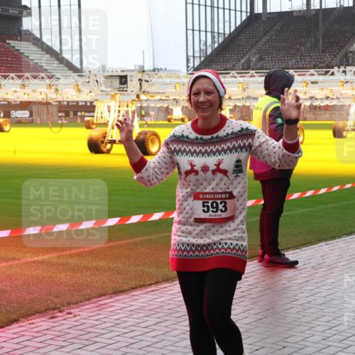 07.12.2025 - St. Pauli X-Mass-Run No. 15 Luisa Fischer http://msf.ph/oto/9382939 07.12.2025 11:24:39 Ziel 15, 593, 593, 672, 813, 1773, 2386, 2388, 2399, 2400, 2402, 2605, 2606, 2814, 2875, 2881, 3071, 3092, 3361, 4840, 4841 meine-sportfotos.de