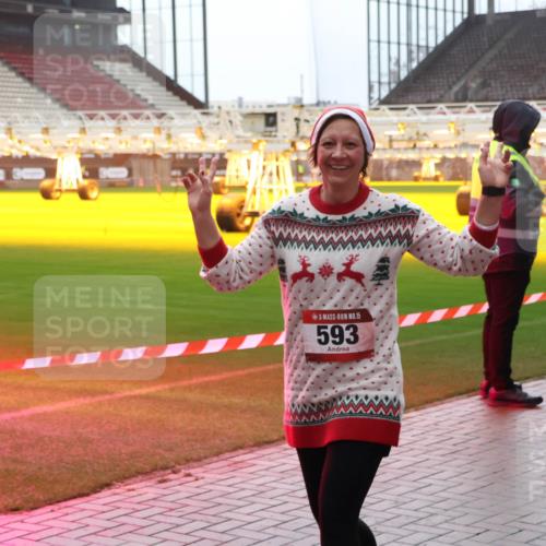 07.12.2025 - St. Pauli X-Mass-Run No. 15 Luisa Fischer http://msf.ph/oto/9382941 07.12.2025 11:24:39 Ziel 15, 593, 593, 672, 813, 1773, 2386, 2388, 2399, 2400, 2402, 2605, 2606, 2814, 2875, 2881, 3071, 3092, 3361, 4840, 4841 meine-sportfotos.de