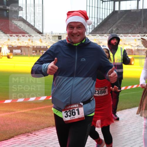 07.12.2025 - St. Pauli X-Mass-Run No. 15 Luisa Fischer http://msf.ph/oto/9382948 07.12.2025 11:24:42 Ziel 15, 2388, 15, 3361, 2386, 593, 672, 813, 1773, 2386, 2388, 2399, 2400, 2402, 2480, 2605, 2606, 2814, 2852, 2875, 2881, 3092, 3361, 4840, 4841 meine-sportfotos.de