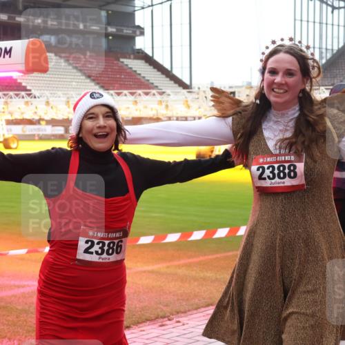 07.12.2025 - St. Pauli X-Mass-Run No. 15 Luisa Fischer http://msf.ph/oto/9382960 07.12.2025 11:24:43 Ziel 5, 2386, 15, 2388, 672, 813, 1320, 1773, 2386, 2388, 2399, 2400, 2402, 2448, 2480, 2605, 2606, 2814, 2852, 2875, 2881, 3092, 3194, 3361, 4840, 4841 meine-sportfotos.de