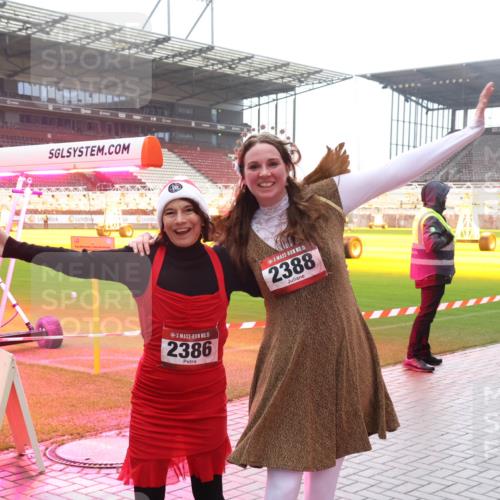 07.12.2025 - St. Pauli X-Mass-Run No. 15 Luisa Fischer http://msf.ph/oto/9382965 07.12.2025 11:24:44 Ziel 15, 2386, 15, 2388, 672, 813, 1320, 1773, 2386, 2388, 2399, 2400, 2402, 2448, 2480, 2605, 2606, 2814, 2852, 2875, 2881, 3092, 3194, 3361, 4840, 4841 meine-sportfotos.de