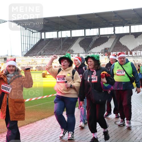 07.12.2025 - St. Pauli X-Mass-Run No. 15 Luisa Fischer http://msf.ph/oto/9382971 07.12.2025 10:51:26 Ziel 5, 4756, 59, 4757, 368, 249, 381, 564, 769, 1093, 1691, 1726, 1729, 1730, 2737, 2738, 2763, 3199, 3342, 3368, 4535, 4537, 4760, 4881 meine-sportfotos.de