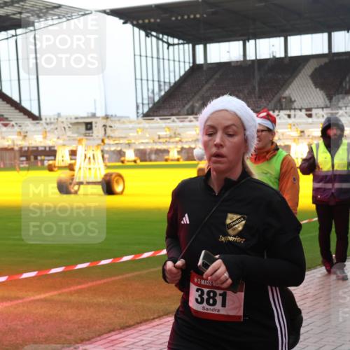 07.12.2025 - St. Pauli X-Mass-Run No. 15 Luisa Fischer http://msf.ph/oto/9383021 07.12.2025 10:51:33 Ziel 1956, 381, 249, 381, 564, 769, 1093, 1691, 1726, 1729, 1730, 2737, 2738, 2763, 3199, 3342, 4535, 4537, 4760, 4881 meine-sportfotos.de