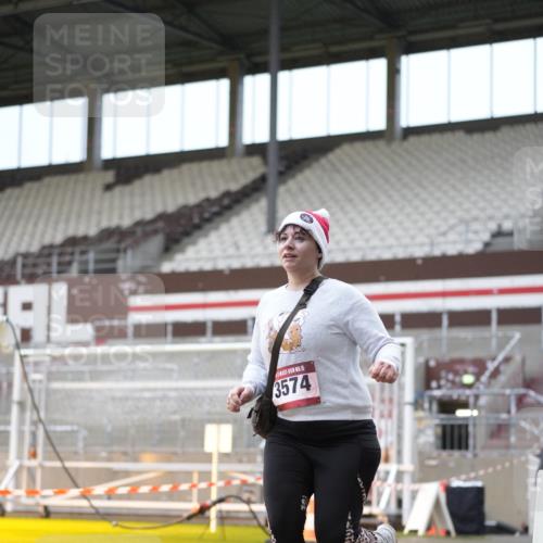 07.12.2025 - St. Pauli X-Mass-Run No. 15 Patografie http://msf.ph/oto/9383044 07.12.2025 10:23:46 Ziel 1104, 2603, 2634, 3887, 3890, 3968, 4043, 4139, 4144, 4203, 4377, 4378, 4765 meine-sportfotos.de