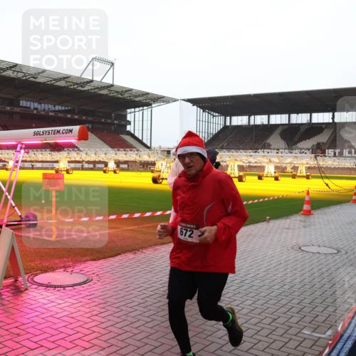 07.12.2025 - St. Pauli X-Mass-Run No. 15 Luisa Fischer http://msf.ph/oto/9383048 07.12.2025 11:24:54 Ziel 672, 672, 705, 813, 1320, 1346, 1752, 1773, 2386, 2388, 2399, 2400, 2402, 2448, 2480, 2605, 2606, 2852, 2859, 2869, 2875, 2881, 3092, 3193, 3194, 3195, 3306, 3361, 4632, 4840, 4841 meine-sportfotos.de