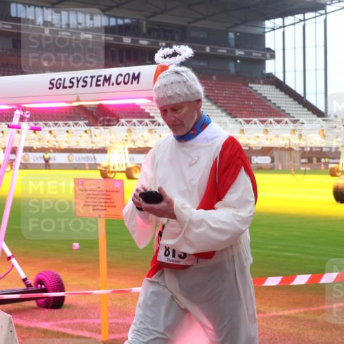 07.12.2025 - St. Pauli X-Mass-Run No. 15 Luisa Fischer http://msf.ph/oto/9383054 07.12.2025 11:24:55 Ziel 815, 30, 672, 705, 813, 1320, 1346, 1384, 1427, 1752, 1773, 2386, 2388, 2399, 2400, 2402, 2448, 2480, 2605, 2606, 2852, 2859, 2869, 2875, 2881, 3092, 3193, 3194, 3195, 3306, 3361, 4632, 4840, 4841 meine-sportfotos.de