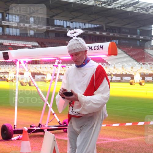 07.12.2025 - St. Pauli X-Mass-Run No. 15 Luisa Fischer http://msf.ph/oto/9383057 07.12.2025 11:24:56 Ziel 2, 672, 705, 813, 1320, 1346, 1384, 1427, 1752, 1773, 2386, 2388, 2399, 2400, 2402, 2447, 2448, 2480, 2605, 2606, 2852, 2859, 2869, 2875, 2881, 3092, 3193, 3194, 3195, 3306, 3361, 4632, 4840, 4841 meine-sportfotos.de