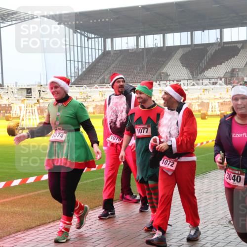 07.12.2025 - St. Pauli X-Mass-Run No. 15 Luisa Fischer http://msf.ph/oto/9383066 07.12.2025 10:13:23 Ziel 1070, 1074, 1077, 1072, 3040, 9, 18, 80, 938, 1044, 1126, 1397, 1733, 2687, 2711, 2712, 2758, 2760, 2770, 3040, 3428, 3514, 3551, 3557, 3585, 3588, 3589, 3799, 3834, 3836, 4081, 4082, 4083, 4487, 4664 meine-sportfotos.de