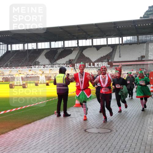 07.12.2025 - St. Pauli X-Mass-Run No. 15 Luisa Fischer http://msf.ph/oto/9383068 07.12.2025 10:51:48 Ziel 635, 48, 3342, 564, 1093, 249, 275, 769, 1047, 1093, 1691, 2103, 2105, 2327, 2332, 2553, 2642, 2643, 2674, 2959, 3199, 3342, 4862 meine-sportfotos.de