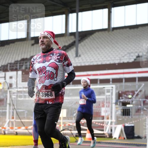 07.12.2025 - St. Pauli X-Mass-Run No. 15 Patografie http://msf.ph/oto/9383073 07.12.2025 10:23:50 Ziel 711, 1104, 2603, 2634, 3968, 4043, 4139, 4144, 4203, 4377, 4378, 4479, 4765 meine-sportfotos.de