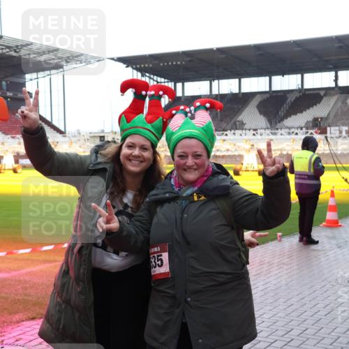 07.12.2025 - St. Pauli X-Mass-Run No. 15 Luisa Fischer http://msf.ph/oto/9383126 07.12.2025 10:51:59 Ziel 15, 35, 275, 328, 1047, 1093, 1964, 1984, 2103, 2105, 2327, 2332, 2553, 2593, 2607, 2642, 2643, 2674, 2836, 2837, 2959, 3199, 3223, 3228, 3342, 4862 meine-sportfotos.de
