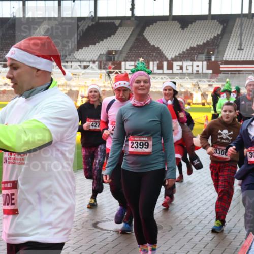 07.12.2025 - St. Pauli X-Mass-Run No. 15 Luisa Fischer http://msf.ph/oto/9383127 07.12.2025 11:25:17 Ziel 427, 2399, 3300, 3092, 470, 473, 705, 1320, 1346, 1384, 1427, 1527, 1544, 1752, 1773, 1855, 1858, 1961, 2151, 2193, 2399, 2400, 2402, 2447, 2448, 2480, 2852, 2859, 2869, 2981, 2990, 3092, 3126, 3193, 3194, 3195, 3306, 3314, 4632, 5003 meine-sportfotos.de