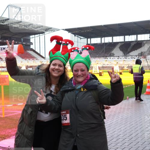 07.12.2025 - St. Pauli X-Mass-Run No. 15 Luisa Fischer http://msf.ph/oto/9383129 07.12.2025 10:52:00 Ziel 4, 15, 35, 1, 275, 328, 1047, 1093, 1964, 1982, 1984, 2103, 2105, 2165, 2327, 2332, 2553, 2593, 2607, 2642, 2643, 2674, 2836, 2837, 2959, 3199, 3223, 3228, 3342, 4862 meine-sportfotos.de