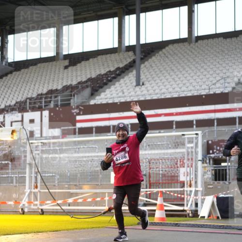 07.12.2025 - St. Pauli X-Mass-Run No. 15 Patografie http://msf.ph/oto/9383273 07.12.2025 10:24:24 Ziel 712, 1986, 2071, 4122, 4140, 4689, 4692, 4694, 4766, 4780 meine-sportfotos.de