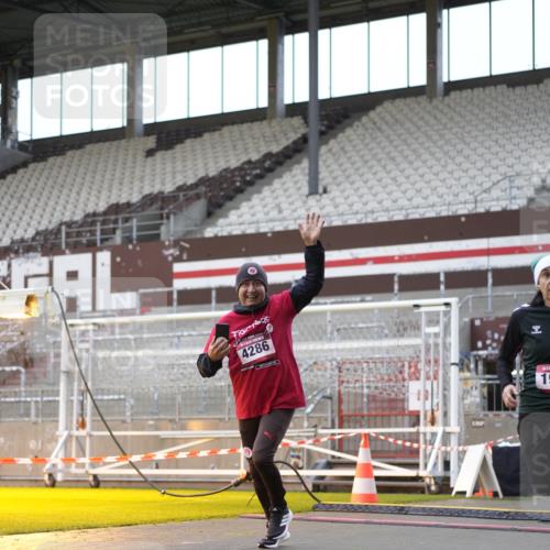 07.12.2025 - St. Pauli X-Mass-Run No. 15 Patografie http://msf.ph/oto/9383279 07.12.2025 10:24:24 Ziel 712, 1986, 2071, 4122, 4140, 4689, 4692, 4694, 4766, 4780 meine-sportfotos.de