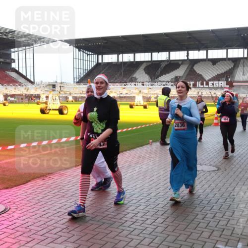 07.12.2025 - St. Pauli X-Mass-Run No. 15 Luisa Fischer http://msf.ph/oto/9383287 07.12.2025 10:52:26 Ziel 2836, 1964, 2731, 27, 275, 328, 499, 506, 654, 931, 1047, 1098, 1964, 1982, 1984, 2103, 2105, 2165, 2287, 2289, 2327, 2332, 2553, 2592, 2593, 2607, 2661, 2836, 2837, 2959, 3223, 3228, 4550, 4797, 4862, 4864, 4865, 4866, 4879, 4880 meine-sportfotos.de