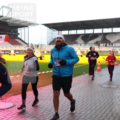 07.12.2025 - St. Pauli X-Mass-Run No. 15 Luisa Fischer http://msf.ph/oto/9383316 07.12.2025 10:52:30 Ziel 0, 5, 64, 21, 459, 27, 275, 328, 499, 506, 654, 931, 1098, 1964, 1982, 1984, 2103, 2105, 2165, 2287, 2289, 2327, 2332, 2553, 2592, 2593, 2607, 2661, 2836, 2837, 3223, 3228, 4550, 4797, 4862, 4864, 4865, 4866, 4879, 4880, 4882 meine-sportfotos.de