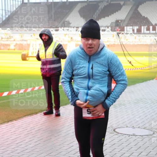 07.12.2025 - St. Pauli X-Mass-Run No. 15 Luisa Fischer http://msf.ph/oto/9383320 07.12.2025 10:13:37 Ziel 9, 18, 80, 938, 1044, 1062, 1126, 1220, 1397, 1733, 2687, 2711, 2712, 3040, 3551, 3557, 3588, 3589, 4081, 4082, 4083, 4487, 4664 meine-sportfotos.de