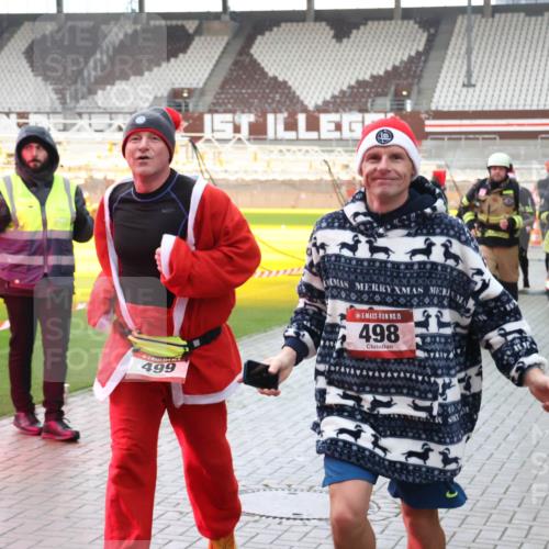 07.12.2025 - St. Pauli X-Mass-Run No. 15 Luisa Fischer http://msf.ph/oto/9383383 07.12.2025 10:52:45 Ziel 499, 15, 498, 27, 499, 506, 654, 931, 1098, 1964, 1982, 1984, 2165, 2287, 2289, 2592, 2661, 2836, 2837, 4550, 4797, 4864, 4865, 4866, 4879, 4880, 4882 meine-sportfotos.de