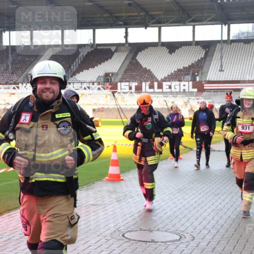 07.12.2025 - St. Pauli X-Mass-Run No. 15 Luisa Fischer http://msf.ph/oto/9383412 07.12.2025 10:52:50 Ziel 365, 4879, 931, 27, 499, 506, 654, 931, 1098, 1305, 2287, 2289, 2592, 2661, 4550, 4797, 4864, 4865, 4866, 4879, 4880, 4882 meine-sportfotos.de