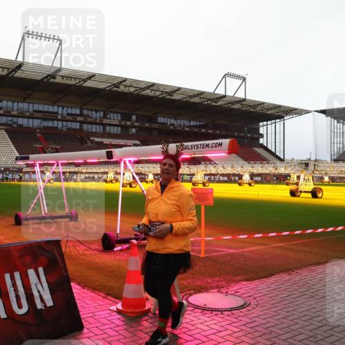 07.12.2025 - St. Pauli X-Mass-Run No. 15 Luisa Fischer http://msf.ph/oto/9383476 07.12.2025 10:53:10 Ziel 176, 262, 499, 500, 504, 506, 507, 510, 654, 931, 1098, 1305, 2673, 4797, 4859, 4882 meine-sportfotos.de