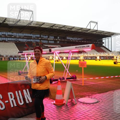 07.12.2025 - St. Pauli X-Mass-Run No. 15 Luisa Fischer http://msf.ph/oto/9383481 07.12.2025 10:53:11 Ziel 2738, 176, 262, 500, 504, 507, 510, 654, 931, 1098, 1305, 2673, 4797, 4859, 4882 meine-sportfotos.de
