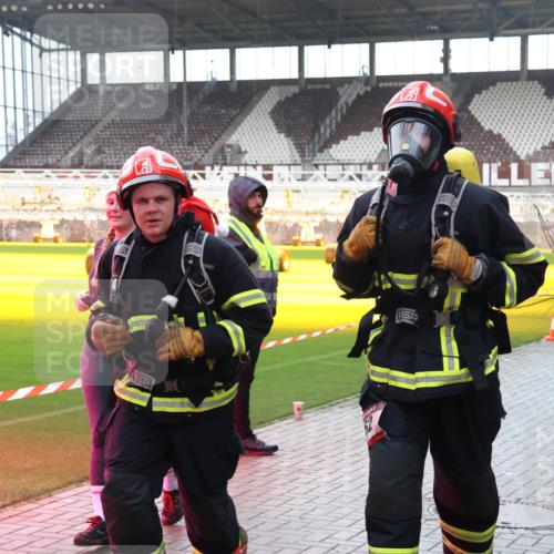 07.12.2025 - St. Pauli X-Mass-Run No. 15 Luisa Fischer http://msf.ph/oto/9383498 07.12.2025 10:53:15 Ziel 176, 262, 500, 504, 507, 510, 1305, 1684, 2673, 4859, 4882 meine-sportfotos.de