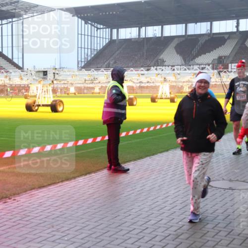 07.12.2025 - St. Pauli X-Mass-Run No. 15 Luisa Fischer http://msf.ph/oto/9383599 07.12.2025 10:13:45 Ziel 1397, 4082, 80, 88, 970, 1044, 1062, 1126, 1220, 1397, 1733, 2687, 2711, 2712, 2905, 3588, 3589, 4081, 4082, 4083, 4487, 4664 meine-sportfotos.de