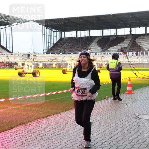 07.12.2025 - St. Pauli X-Mass-Run No. 15 Luisa Fischer http://msf.ph/oto/9383620 07.12.2025 10:54:04 Ziel 1682, 1681, 106, 546, 1478, 1679, 1680, 1681, 1682, 1683, 3128 meine-sportfotos.de