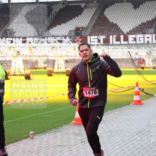 07.12.2025 - St. Pauli X-Mass-Run No. 15 Luisa Fischer http://msf.ph/oto/9383663 07.12.2025 10:54:36 Ziel 67, 15, 1478, 1478, 1489, 4814 meine-sportfotos.de