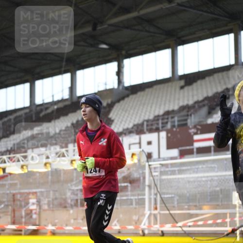 07.12.2025 - St. Pauli X-Mass-Run No. 15 Patografie http://msf.ph/oto/9383732 07.12.2025 10:25:17 Ziel 1247, 1631, 1977, 1987, 1995, 2029, 3962, 4118, 4119, 4121, 4201, 4204, 4284, 4335, 4445, 4482, 4485 meine-sportfotos.de