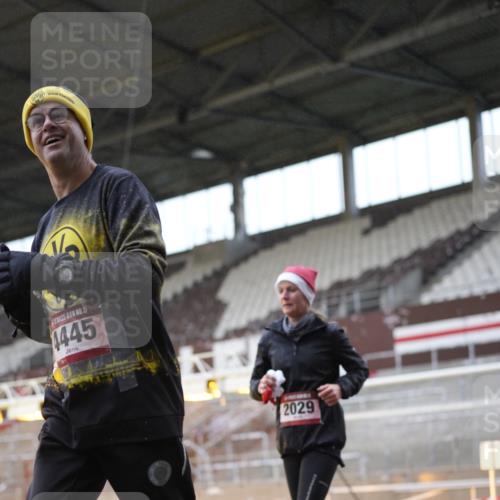 07.12.2025 - St. Pauli X-Mass-Run No. 15 Patografie http://msf.ph/oto/9383746 07.12.2025 10:25:18 Ziel 1247, 1631, 1977, 1987, 1995, 2029, 3962, 4118, 4119, 4121, 4201, 4204, 4284, 4335, 4445, 4482, 4485 meine-sportfotos.de