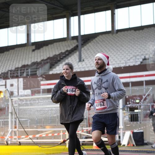 07.12.2025 - St. Pauli X-Mass-Run No. 15 Patografie http://msf.ph/oto/9383807 07.12.2025 10:25:30 Ziel 50, 129, 211, 404, 1069, 1247, 1631, 2029, 2680, 3742, 4118, 4119, 4162, 4164, 4202, 4372, 4373, 4445, 4482, 4485 meine-sportfotos.de