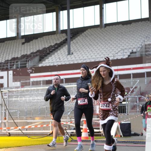 07.12.2025 - St. Pauli X-Mass-Run No. 15 Patografie http://msf.ph/oto/9383821 07.12.2025 10:25:32 Ziel 50, 129, 211, 404, 1069, 1247, 1631, 2029, 2680, 3742, 4162, 4164, 4202, 4372, 4373, 4445, 4501 meine-sportfotos.de