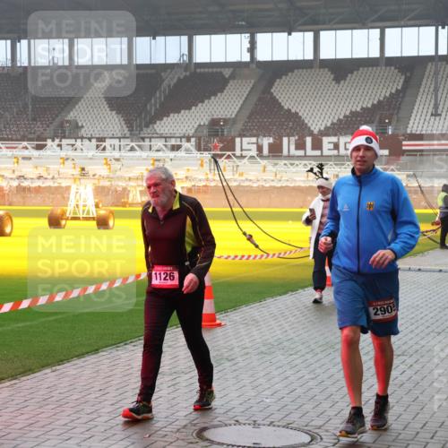 07.12.2025 - St. Pauli X-Mass-Run No. 15 Luisa Fischer http://msf.ph/oto/9383923 07.12.2025 10:13:55 Ziel 1126, 290, 88, 970, 1044, 1062, 1126, 1220, 1397, 1699, 1733, 2711, 2712, 2905, 3588, 3589, 4081, 4082, 4083, 4664 meine-sportfotos.de